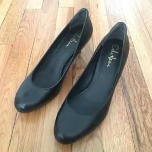 Cole Haan - Round Toe Pumps 8.5, 2.5" Heel, Black
